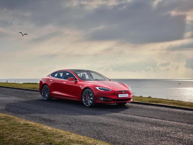 Tesla Model S (2013-2024)